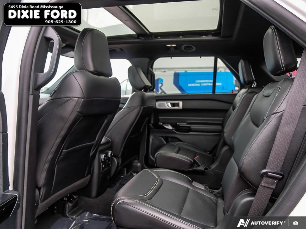 2023 Ford Explorer ST Photo