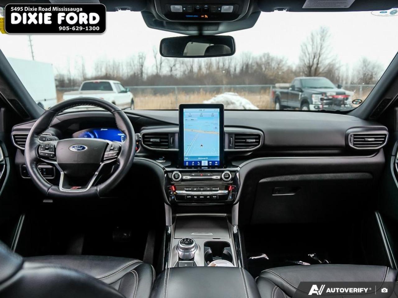 2023 Ford Explorer ST Photo