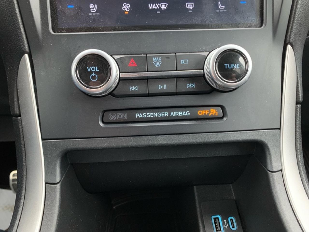 2022 Ford Edge ST Line  - Aluminum Wheels -  Heated Seats Photo