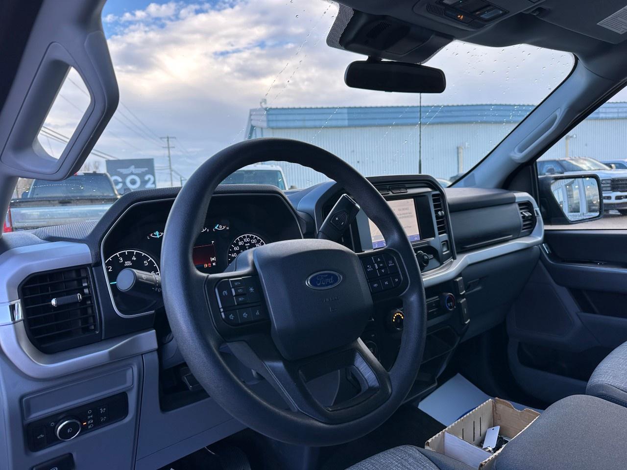 2022 Ford F-150 XLT 4WD SuperCrew 5.5' Box Photo