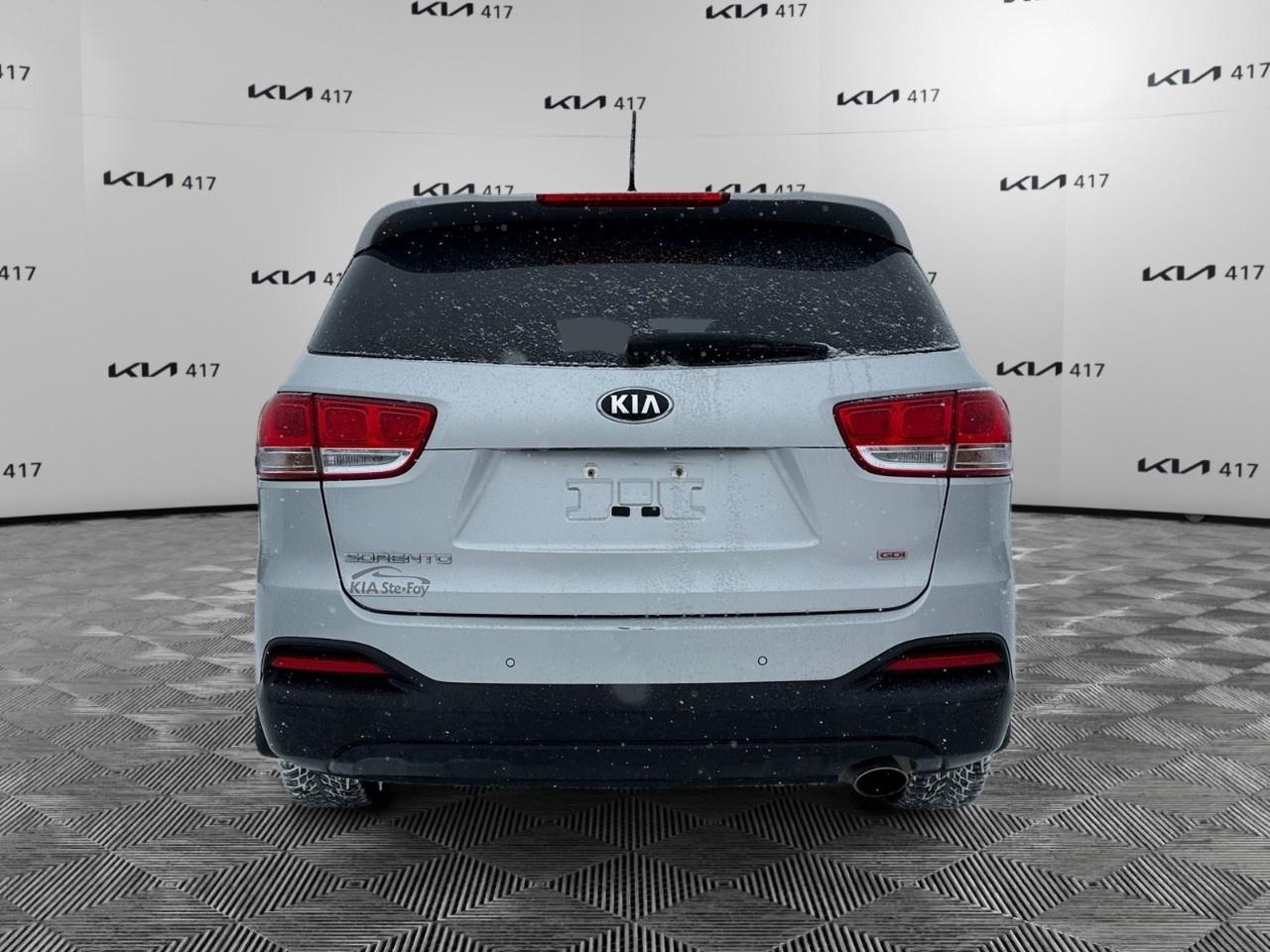 2017 Kia Sorento AWD 4DR LX Photo3