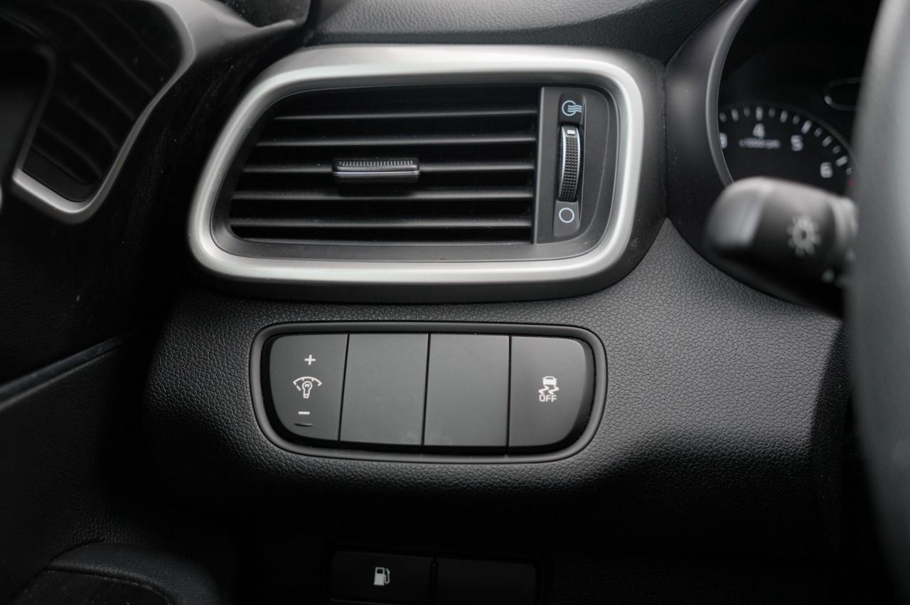 2017 Kia Sorento AWD 4DR LX Photo