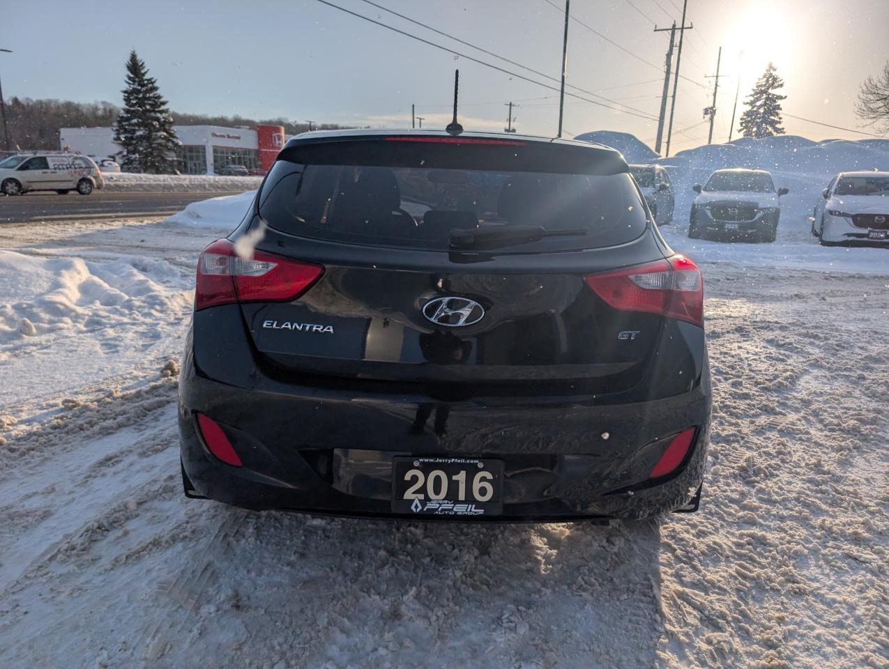 2016 Hyundai Elantra GT GL Photo