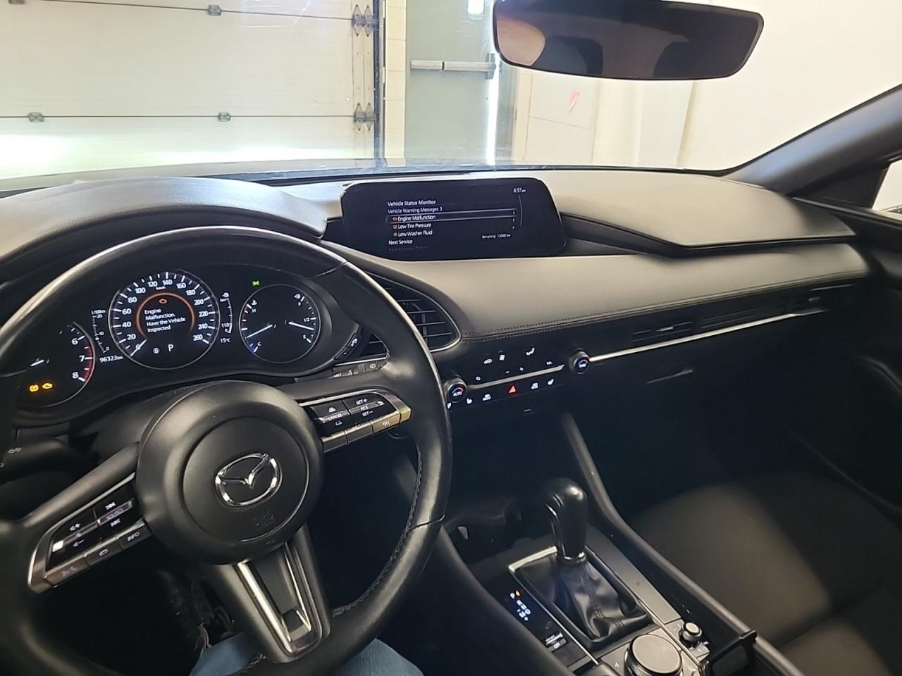 2021 Mazda MAZDA3 Sport GS | HATCHBACK | NO ACCIDENTS | MAZDA SERVICED Photo