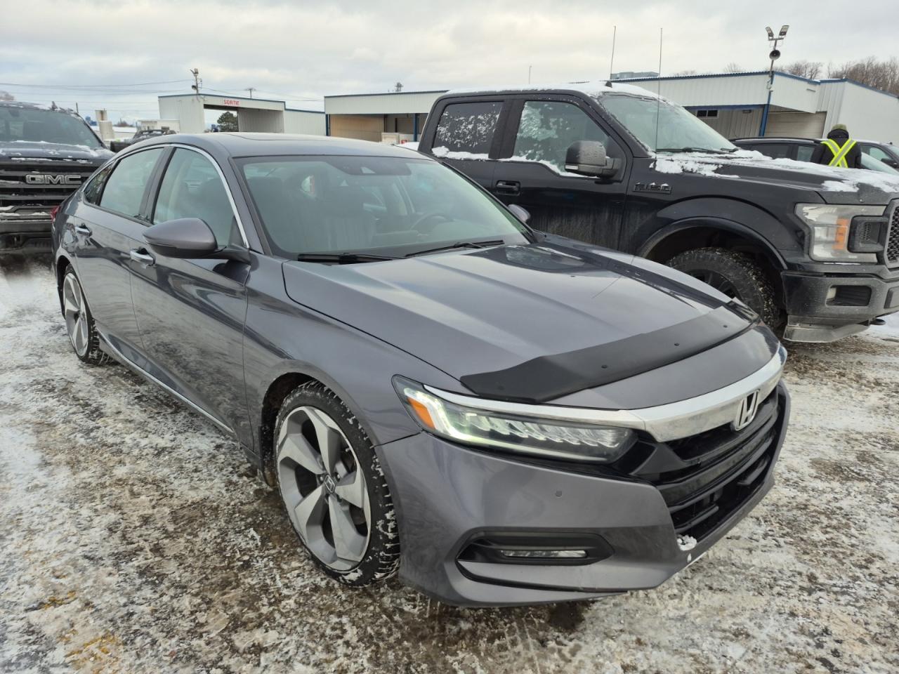 2018 Honda Accord TOURING | NO ACCIDENTS | 12 SERV REC | NAV | LTHR Photo