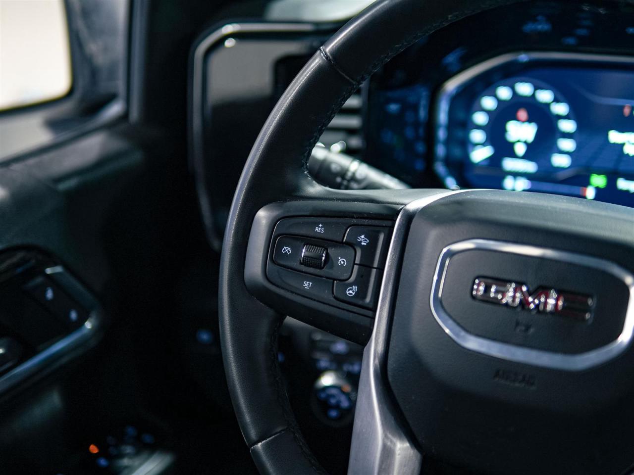 2024 GMC Sierra 1500 ELEVATION CREW CAB | 4X4 | 5.3 V8 | NO ACCIDENTS Photo