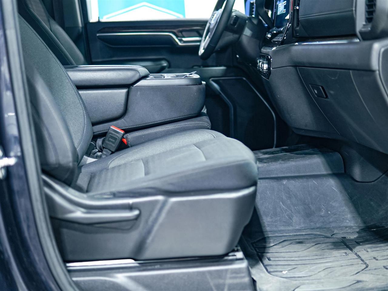 2024 GMC Sierra 1500 ELEVATION CREW CAB | 4X4 | 5.3 V8 | NO ACCIDENTS Photo