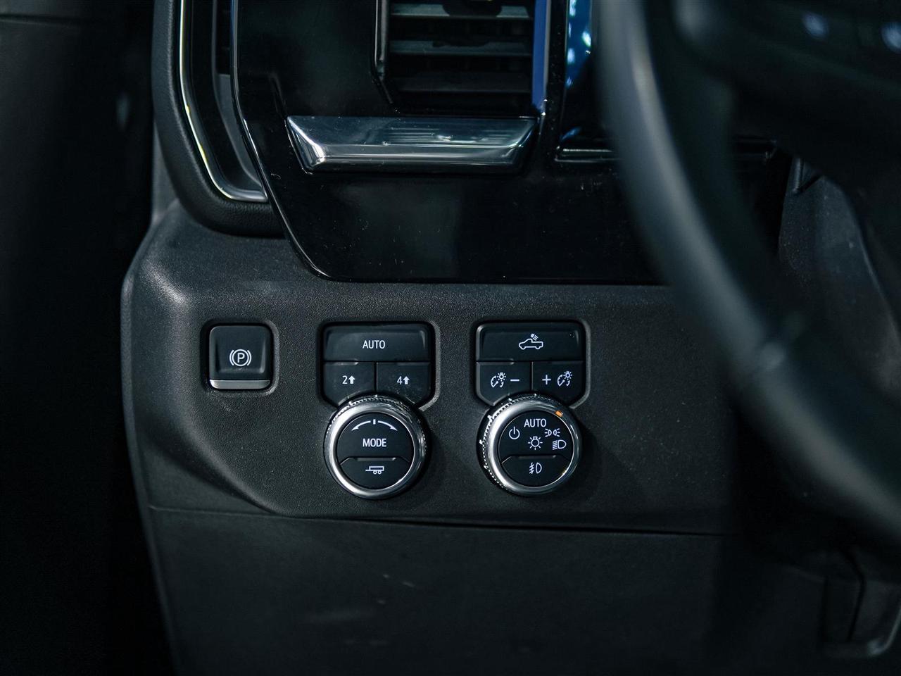 2024 GMC Sierra 1500 ELEVATION CREW CAB | 4X4 | 5.3 V8 | NO ACCIDENTS Photo