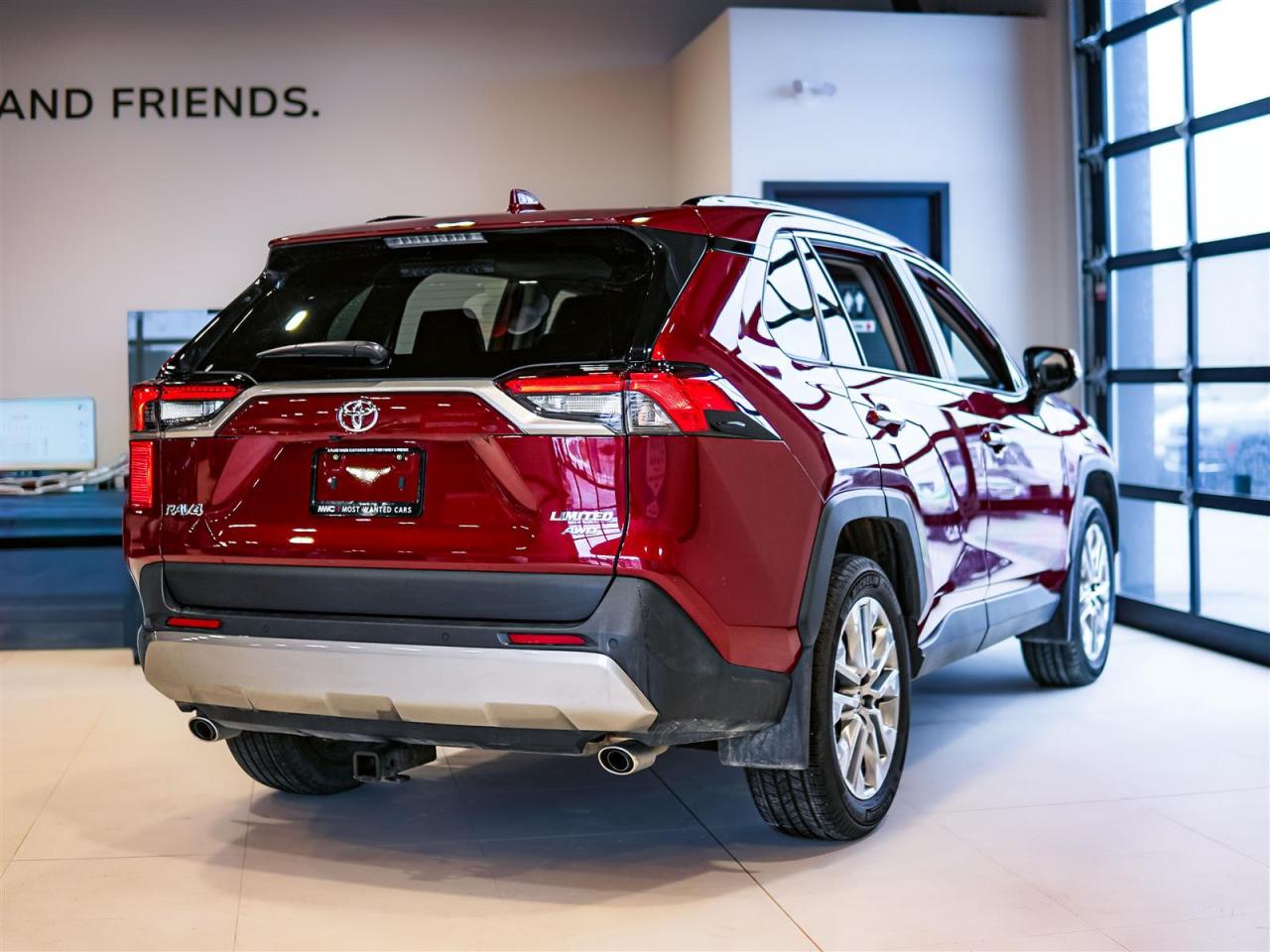 2025 Toyota RAV4 LIMITED AWD | NO ACCIDENTS | NAV | LEATHER Photo