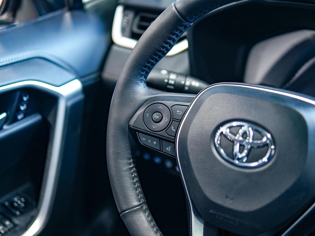 2025 Toyota RAV4 LIMITED AWD | NO ACCIDENTS | NAV | LEATHER Photo