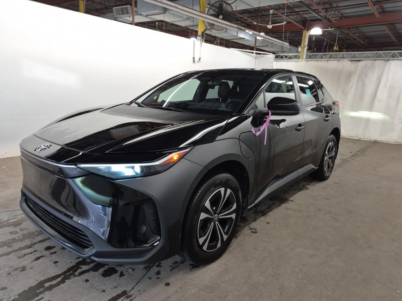 2023 Toyota bZ4X LE | AWD | NO ACCIDENTS | TOYOTA SERVICED Photo