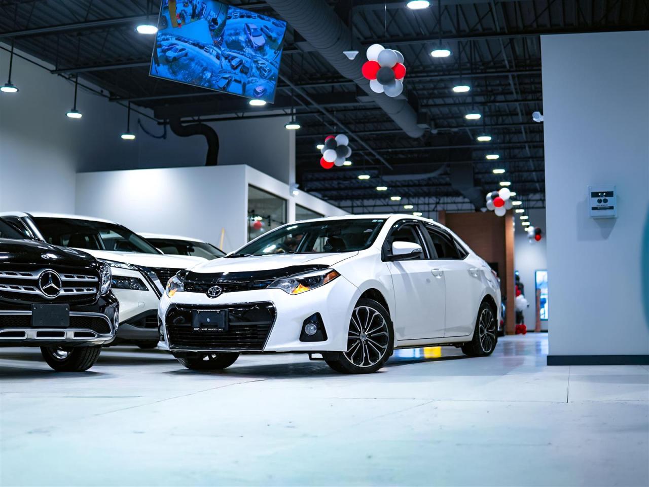 2015 Toyota Corolla S | LEATHER | SUNROOF | CAMERA | HEATED SEATS Photo0