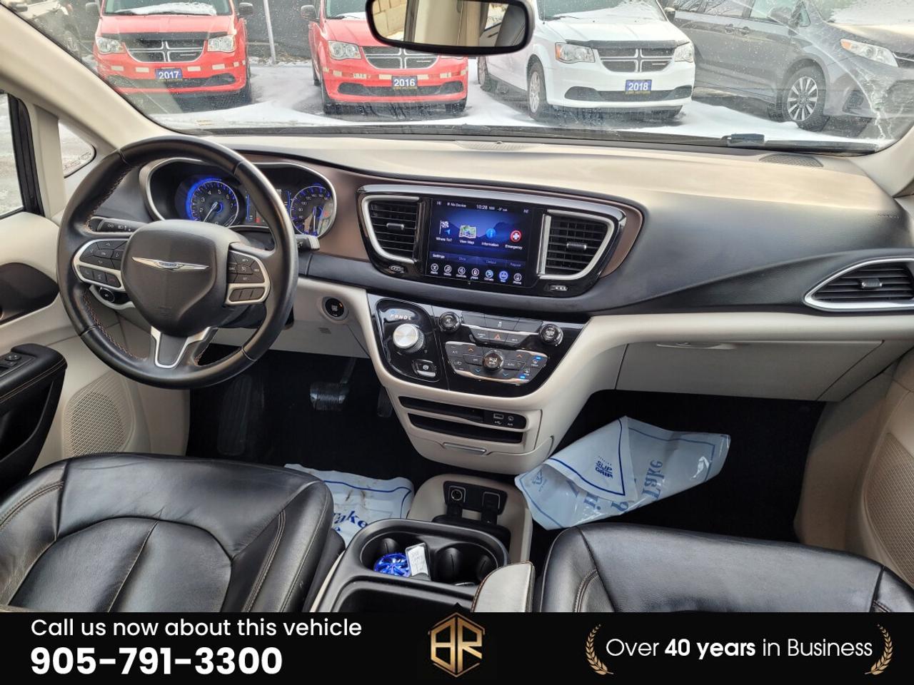 2017 Chrysler Pacifica Touring L | Stow & go | No Reported Accidents | Lo Photo