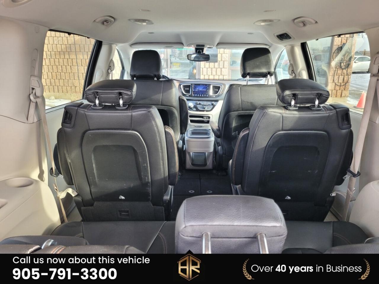 2017 Chrysler Pacifica Touring L | Stow & go | No Reported Accidents | Lo Photo