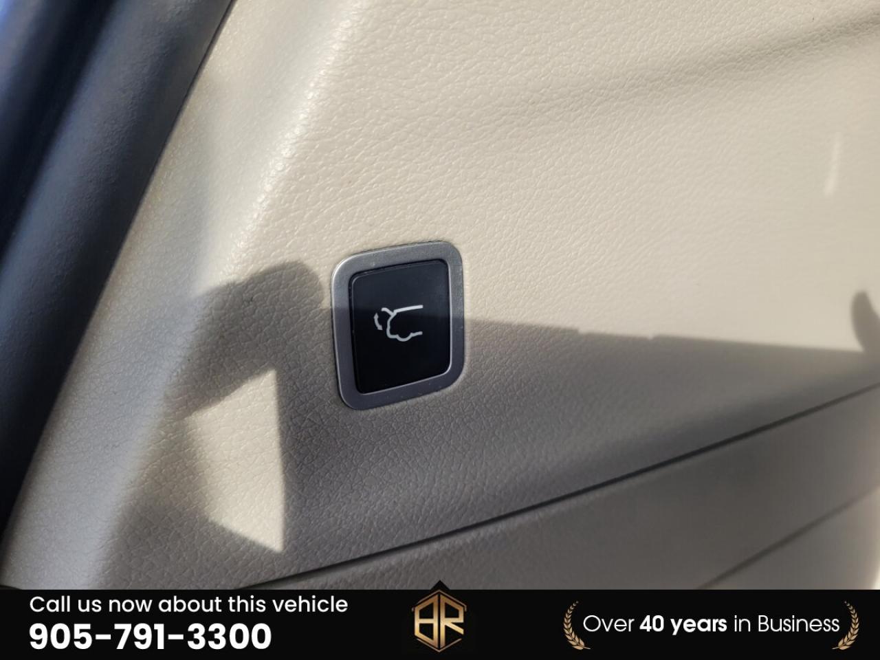 2017 Chrysler Pacifica Touring L | Stow & go | No Reported Accidents | Lo Photo