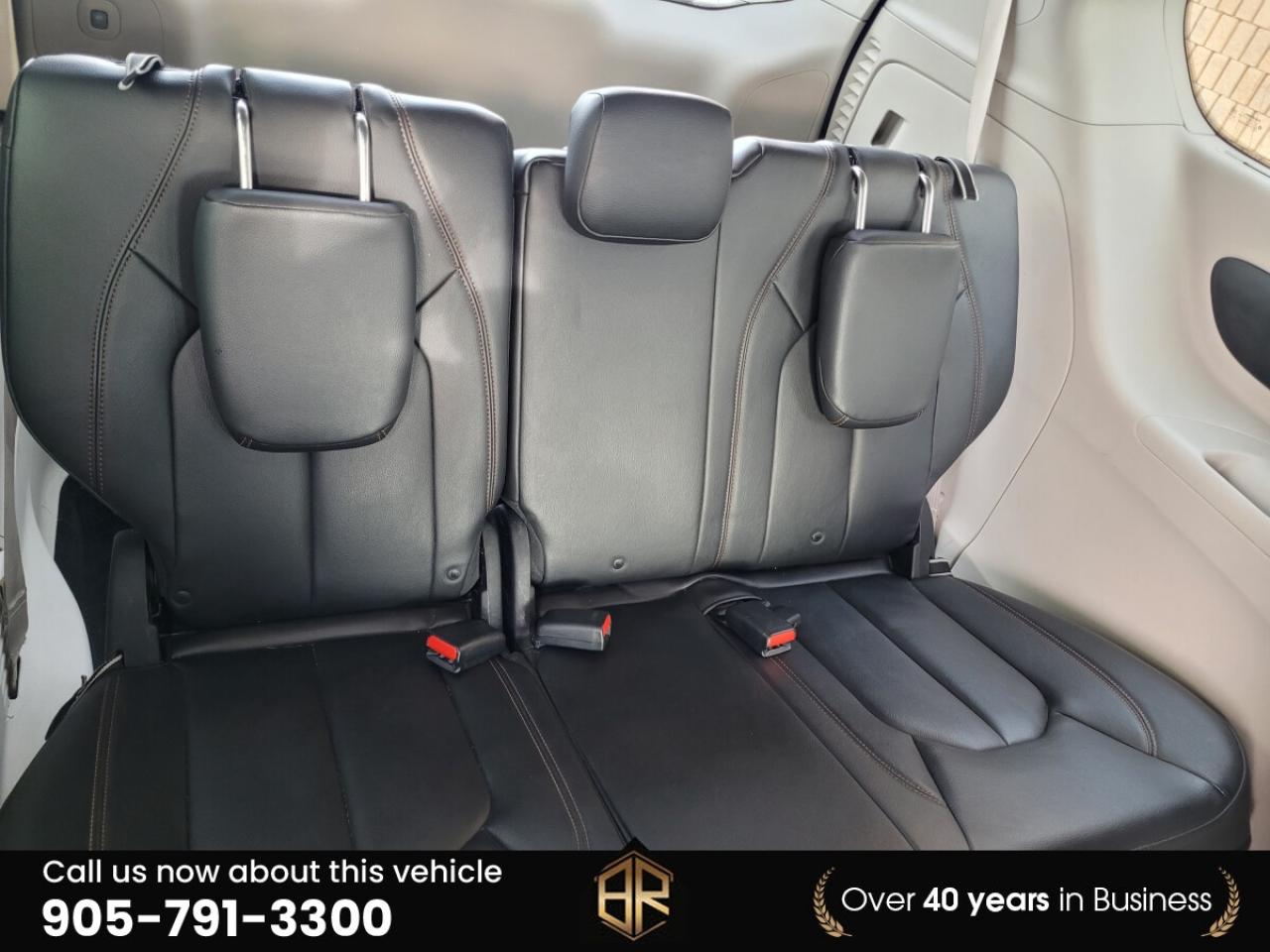 2017 Chrysler Pacifica Touring L | Stow & go | No Reported Accidents | Lo Photo