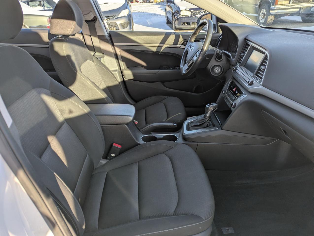 2018 Hyundai Elantra "Like NEW low PRICE" Certified + FREE 6M warranty Photo