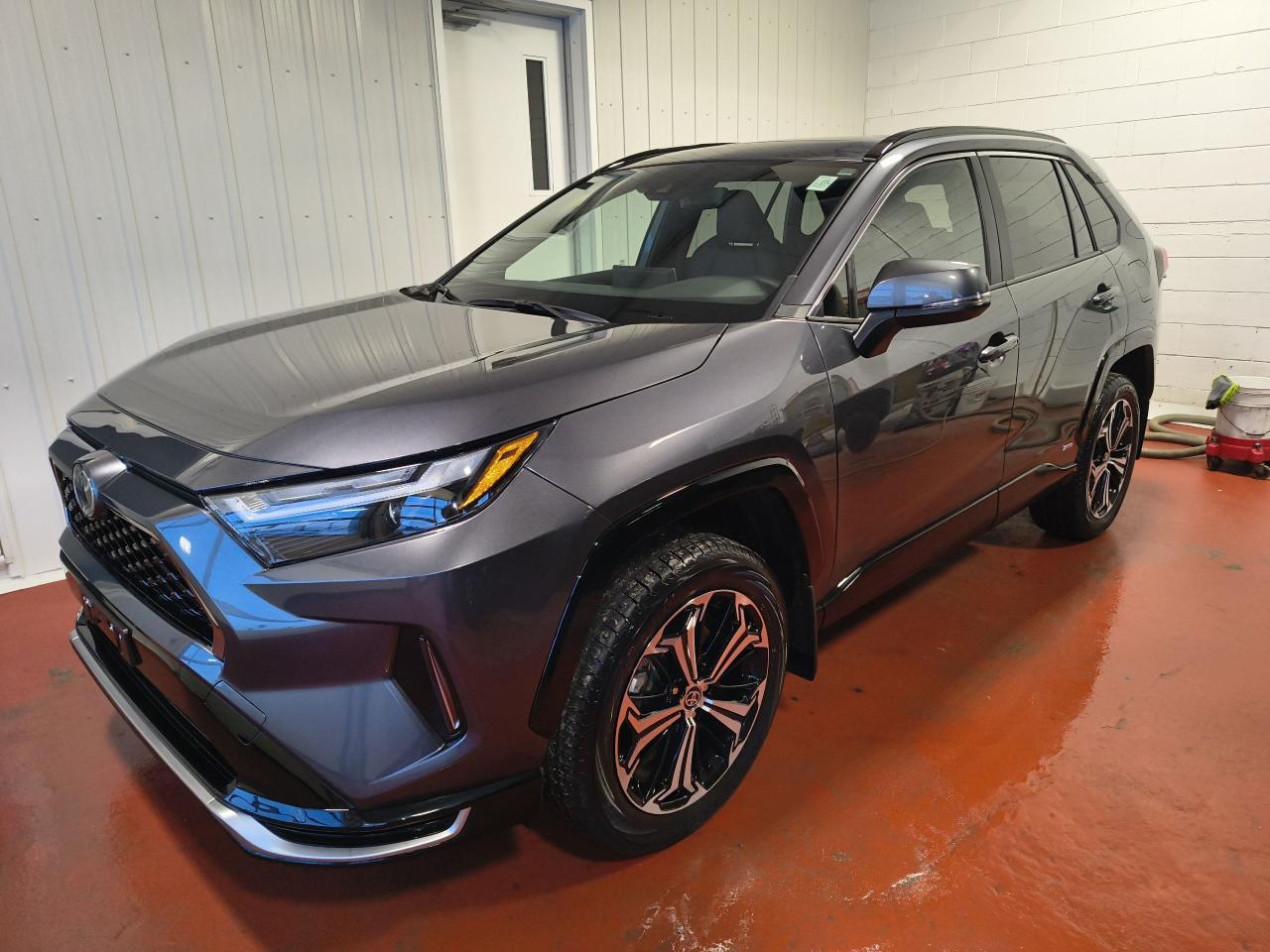 2025 Toyota RAV4 Plug-In Hybrid XSE AWD Photo0