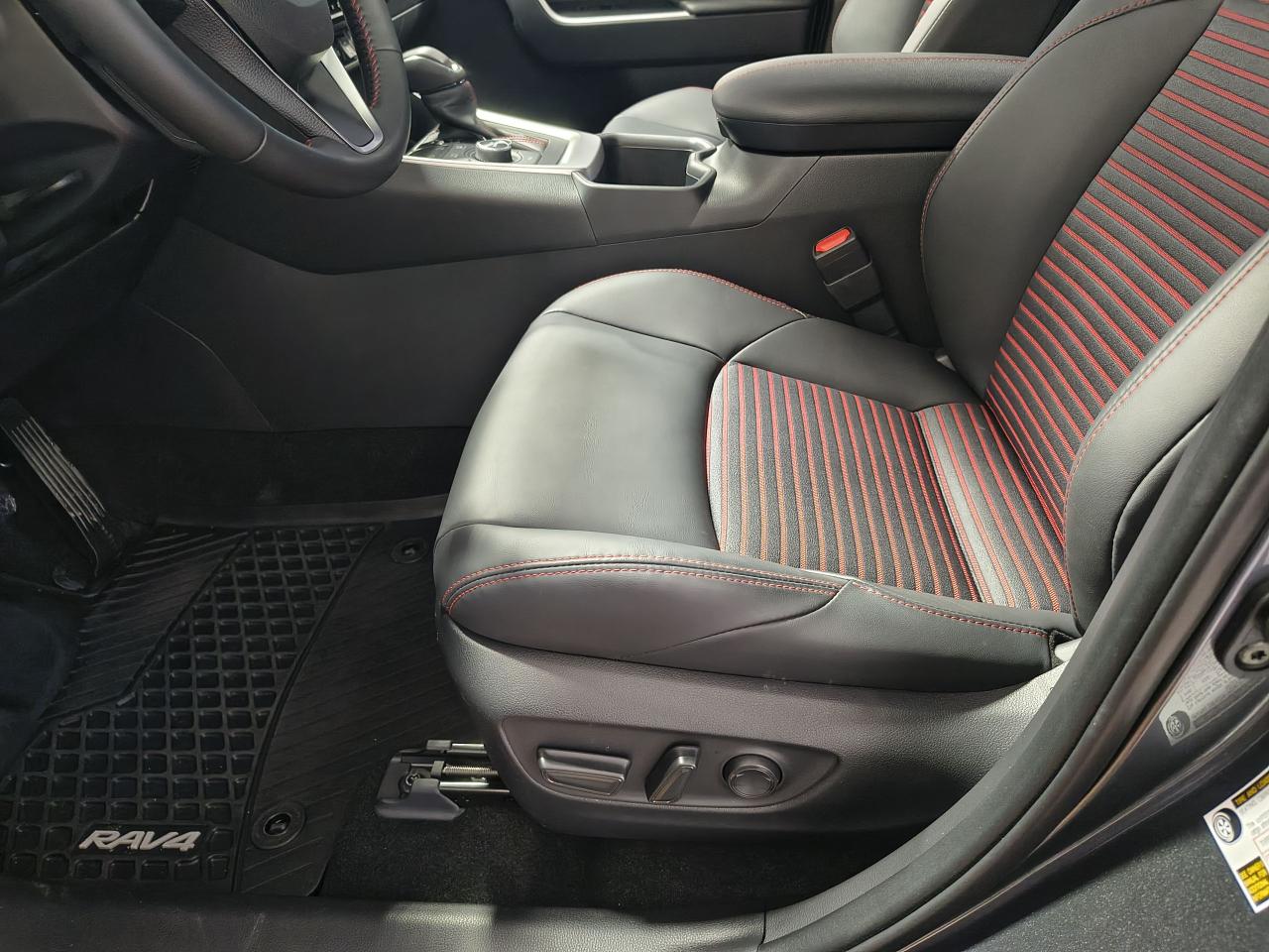 2025 Toyota RAV4 Plug-In Hybrid XSE AWD Photo0