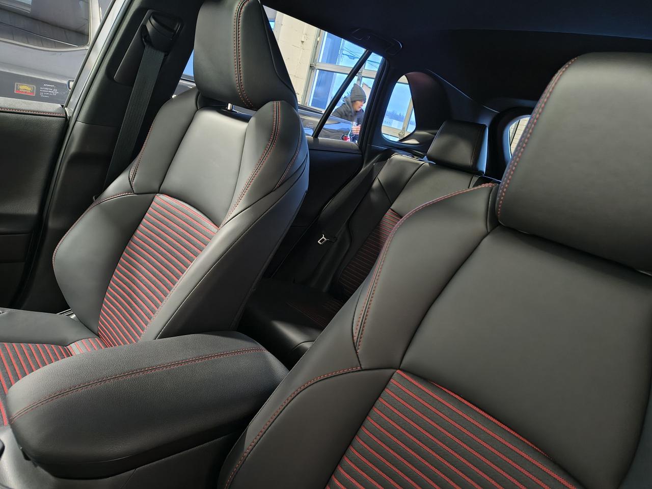 2025 Toyota RAV4 Plug-In Hybrid XSE AWD Photo0