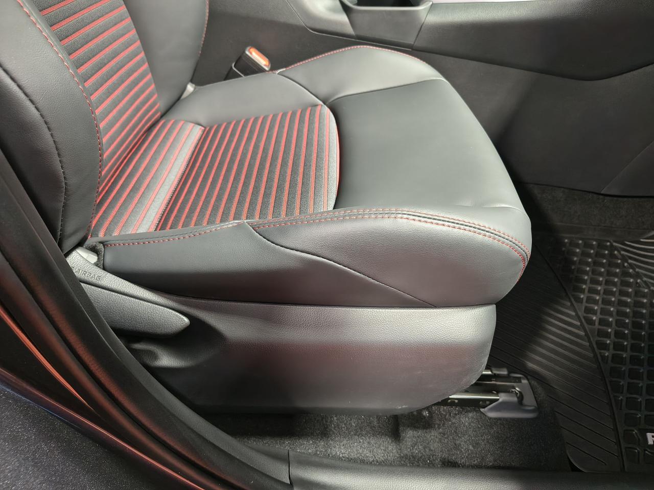 2025 Toyota RAV4 Plug-In Hybrid XSE AWD Photo0