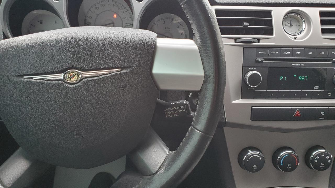 2009 Chrysler Sebring Touring Photo