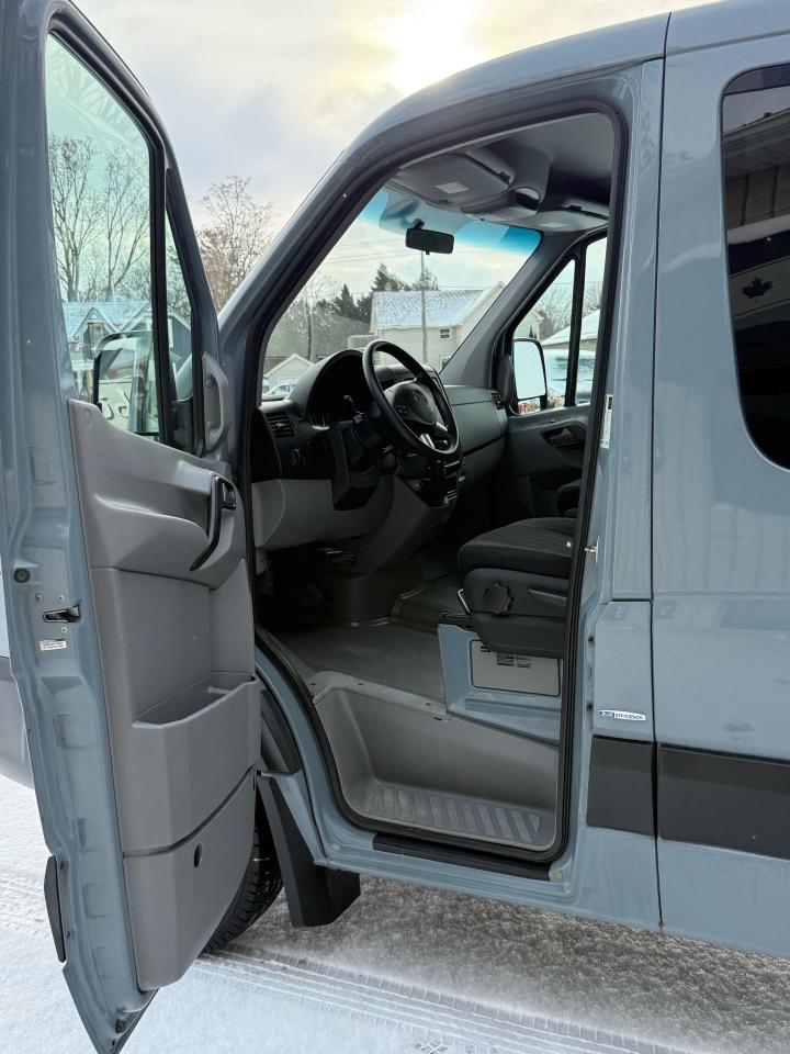 2014 Mercedes-Benz Sprinter PASSENGER Photo