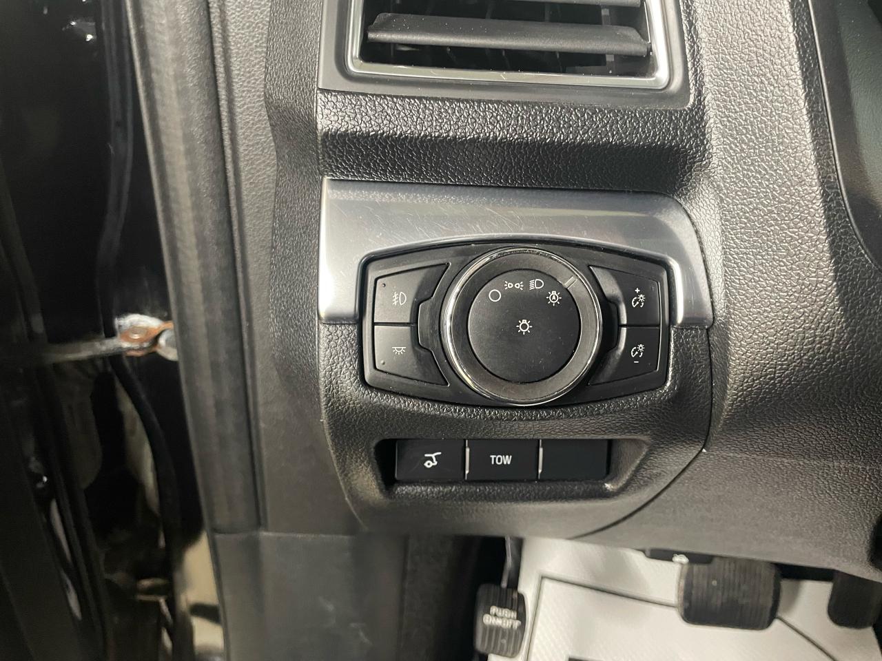 2018 Ford Explorer SPORT Photo13