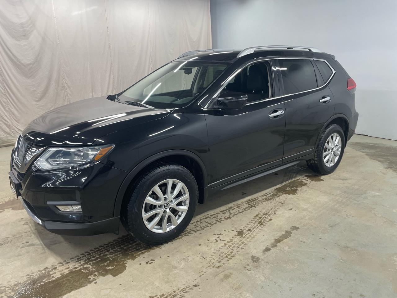 2017 Nissan Rogue SV Photo23