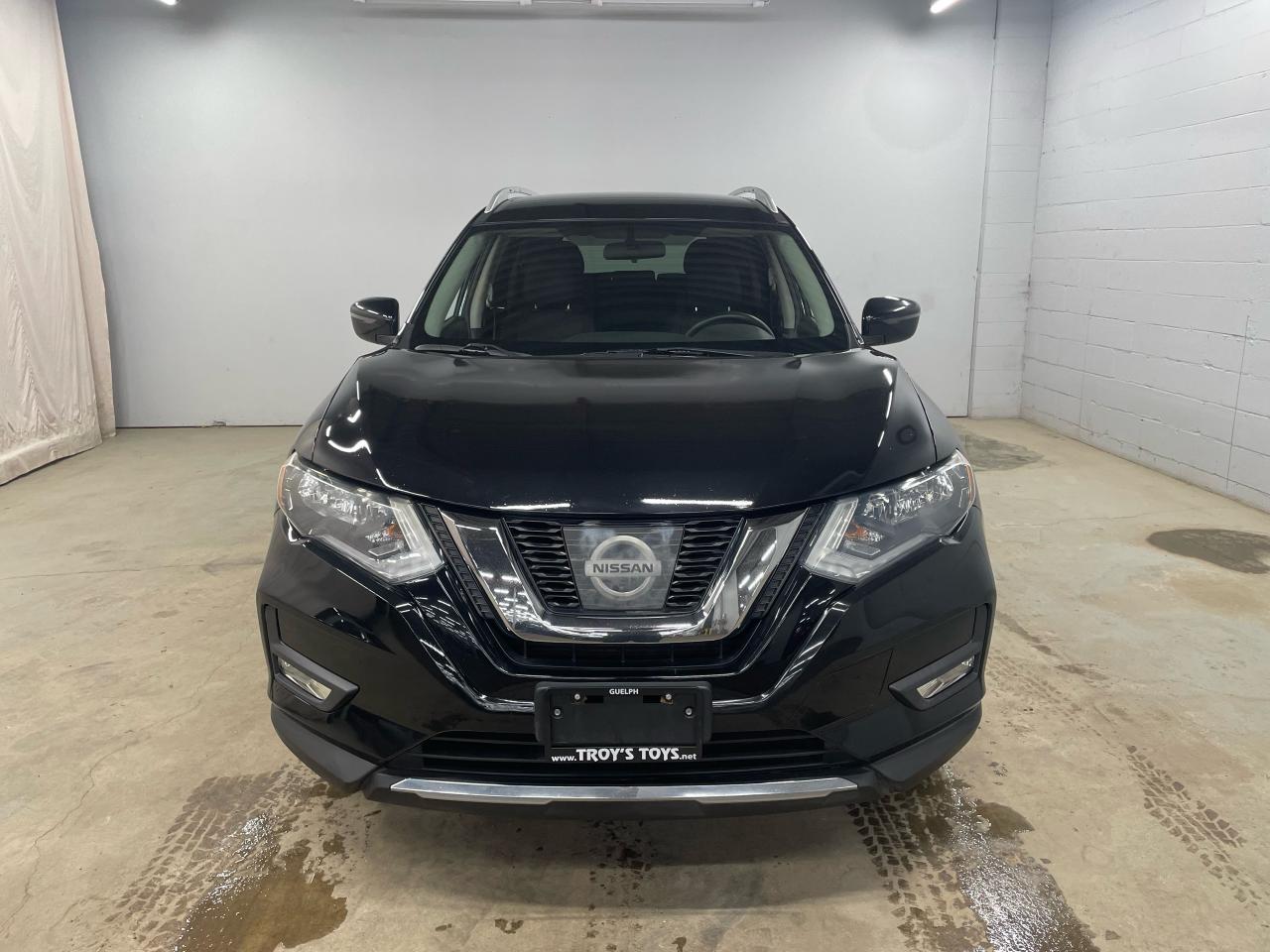 2017 Nissan Rogue SV Photo