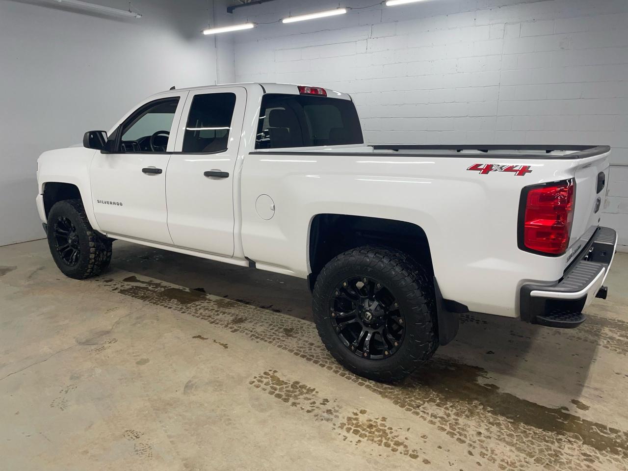 2019 Chevrolet Silverado 1500 Custom Photo4