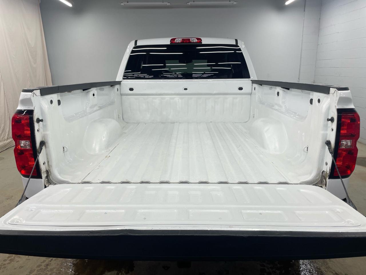 2019 Chevrolet Silverado 1500 Custom Photo24