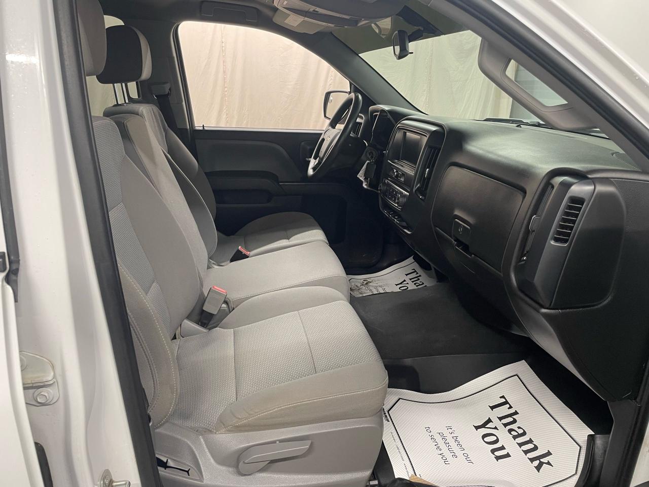 2019 Chevrolet Silverado 1500 Custom Photo11