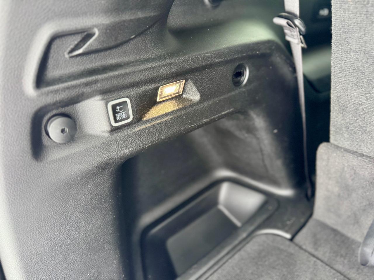 2023 Jeep Grand Cherokee L Limited Panoramic Roof | Clean CarFax Photo