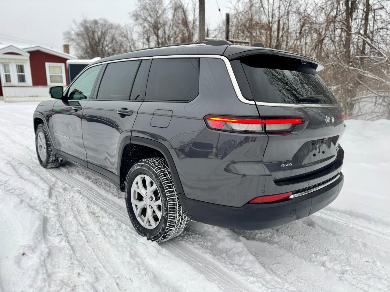 2023 Jeep Grand Cherokee L Limited Panoramic Roof | Clean CarFax Photo