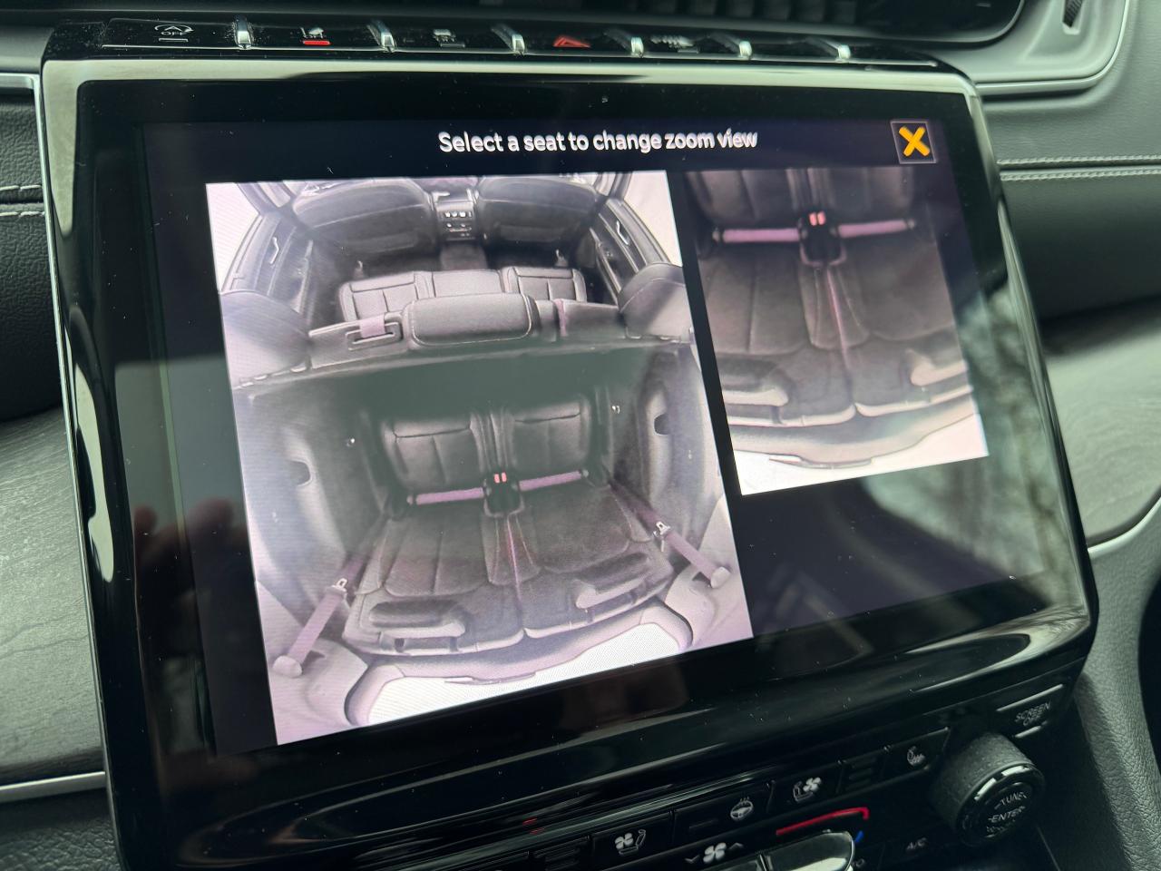 2023 Jeep Grand Cherokee L Limited Panoramic Roof | Clean CarFax Photo