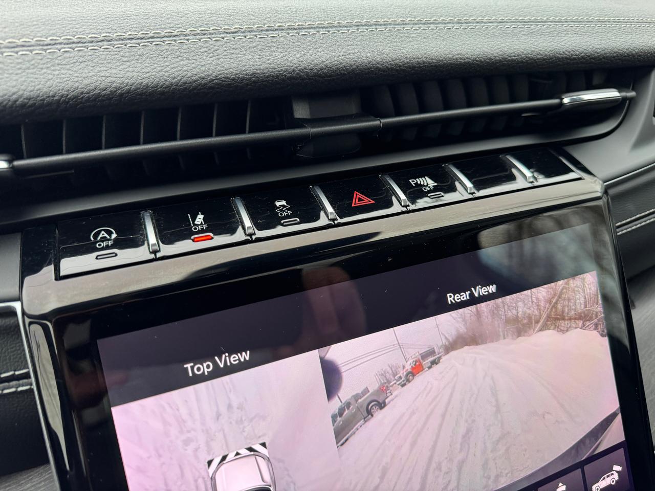 2023 Jeep Grand Cherokee L Limited Panoramic Roof | Clean CarFax Photo