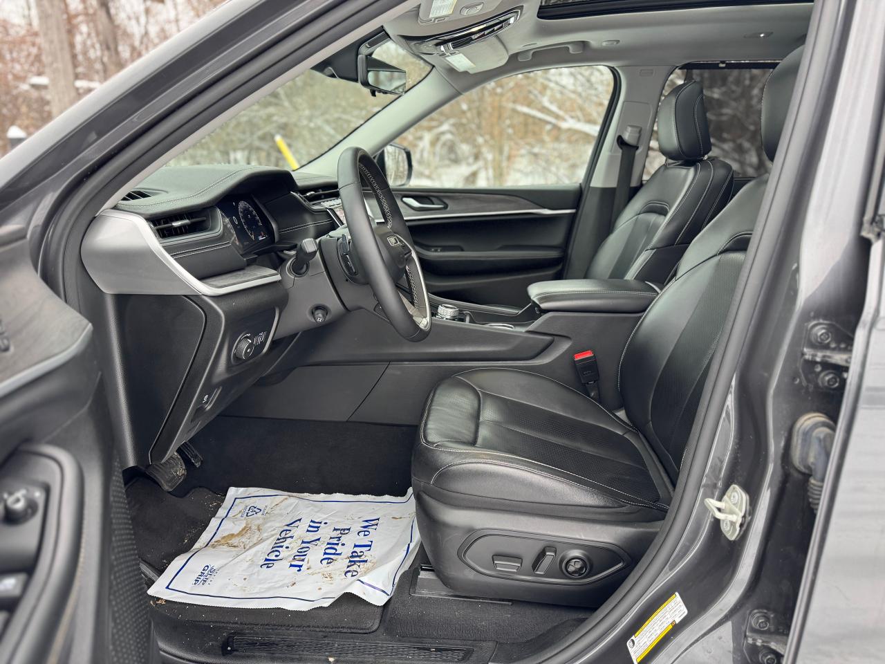 2023 Jeep Grand Cherokee L Limited Panoramic Roof | Clean CarFax Photo