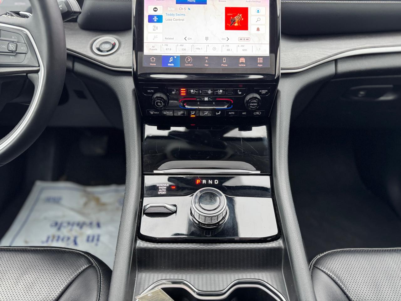 2023 Jeep Grand Cherokee L Limited Panoramic Roof | Clean CarFax Photo