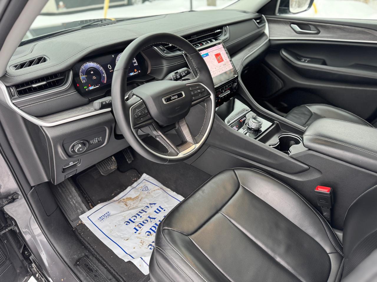 2023 Jeep Grand Cherokee L Limited Panoramic Roof | Clean CarFax Photo