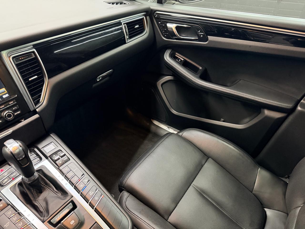 2016 Porsche Macan S|NAV|BACKUP|PANO|LKA|CHRONO|BOSE|CLEAN CARFAX| Photo