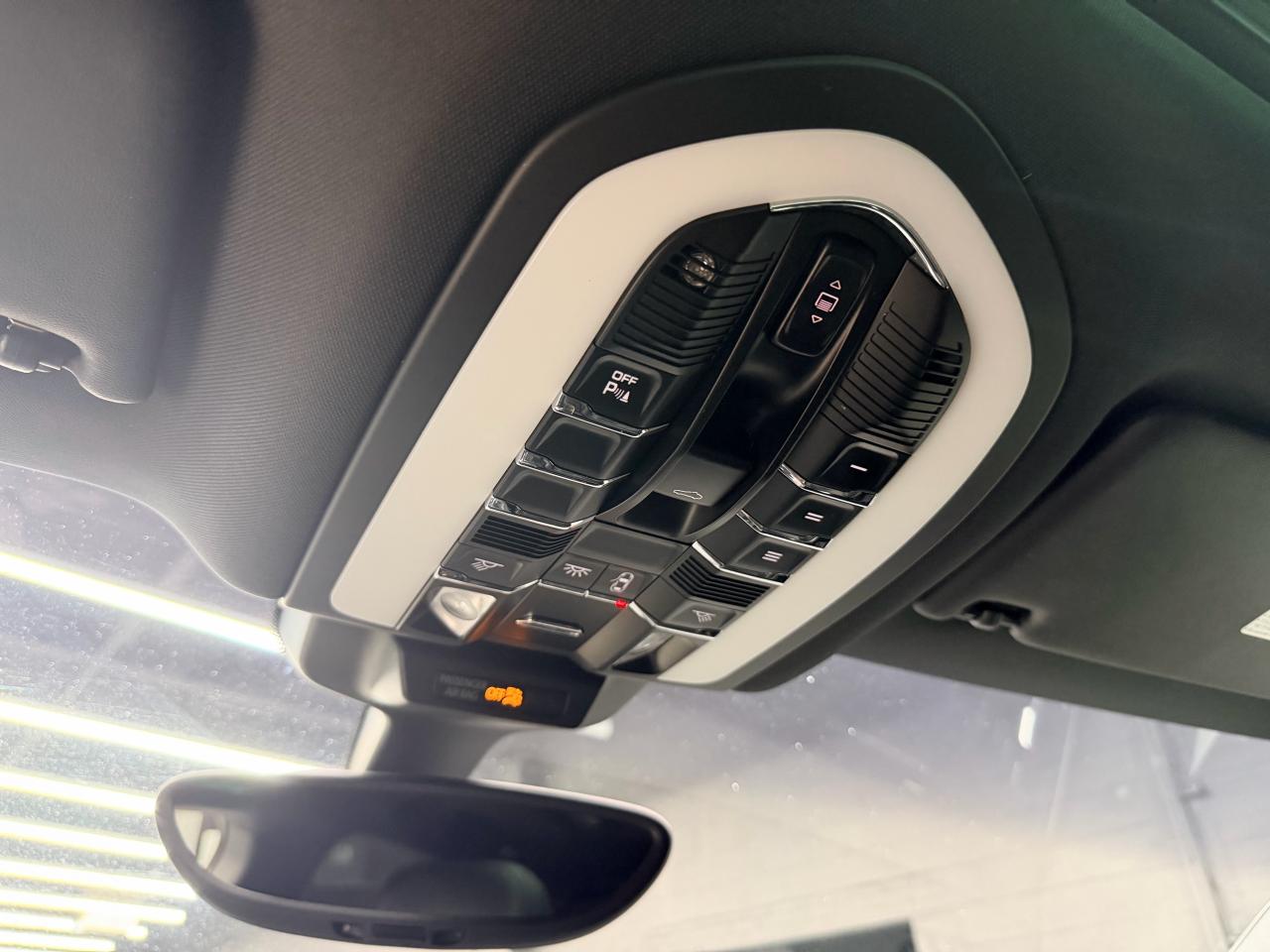 2016 Porsche Macan S|NAV|BACKUP|PANO|LKA|CHRONO|BOSE|CLEAN CARFAX| Photo