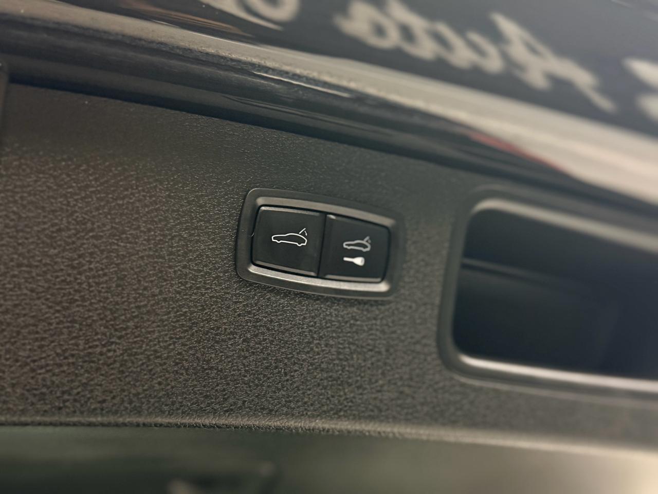 2016 Porsche Macan S|NAV|BACKUP|PANO|LKA|CHRONO|BOSE|CLEAN CARFAX| Photo