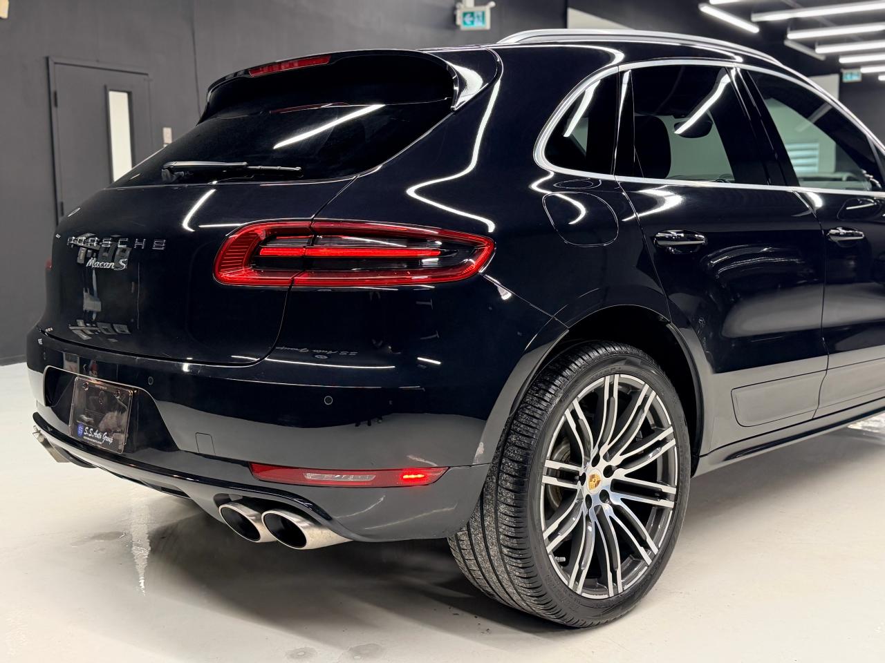 2016 Porsche Macan S|NAV|BACKUP|PANO|LKA|CHRONO|BOSE|CLEAN CARFAX| Photo