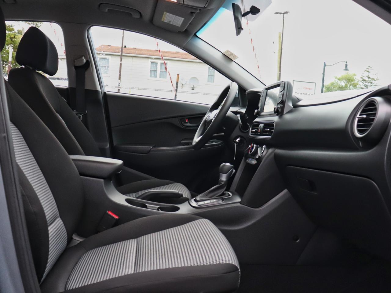 2021 Hyundai KONA Essential Photo