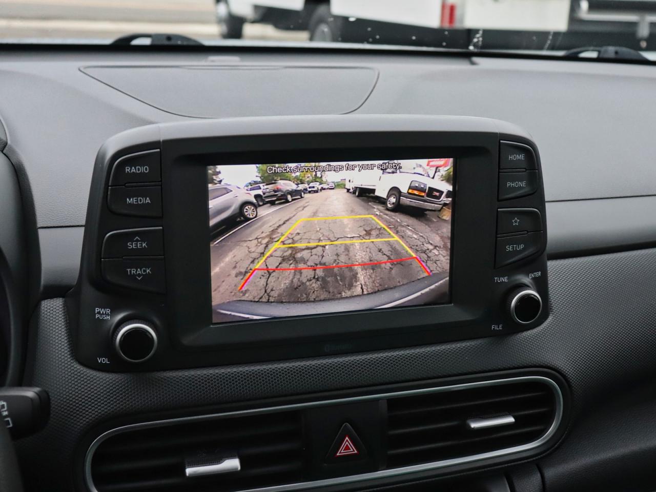 2021 Hyundai KONA Essential Photo