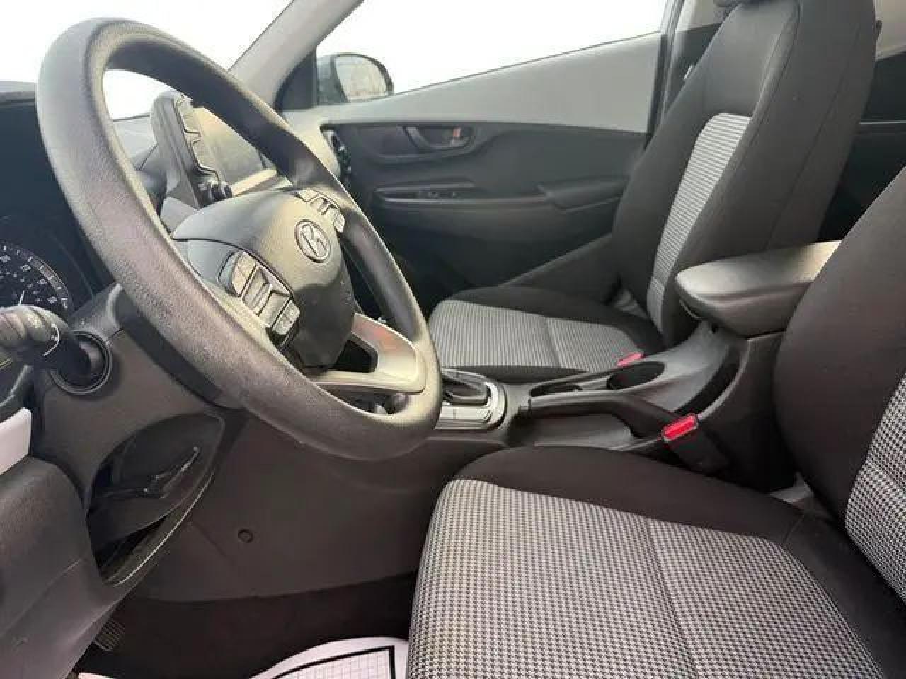 2021 Hyundai KONA Essential Photo