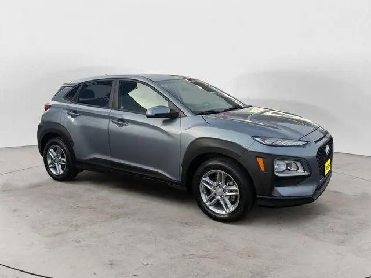 2021 Hyundai KONA Essential Photo0