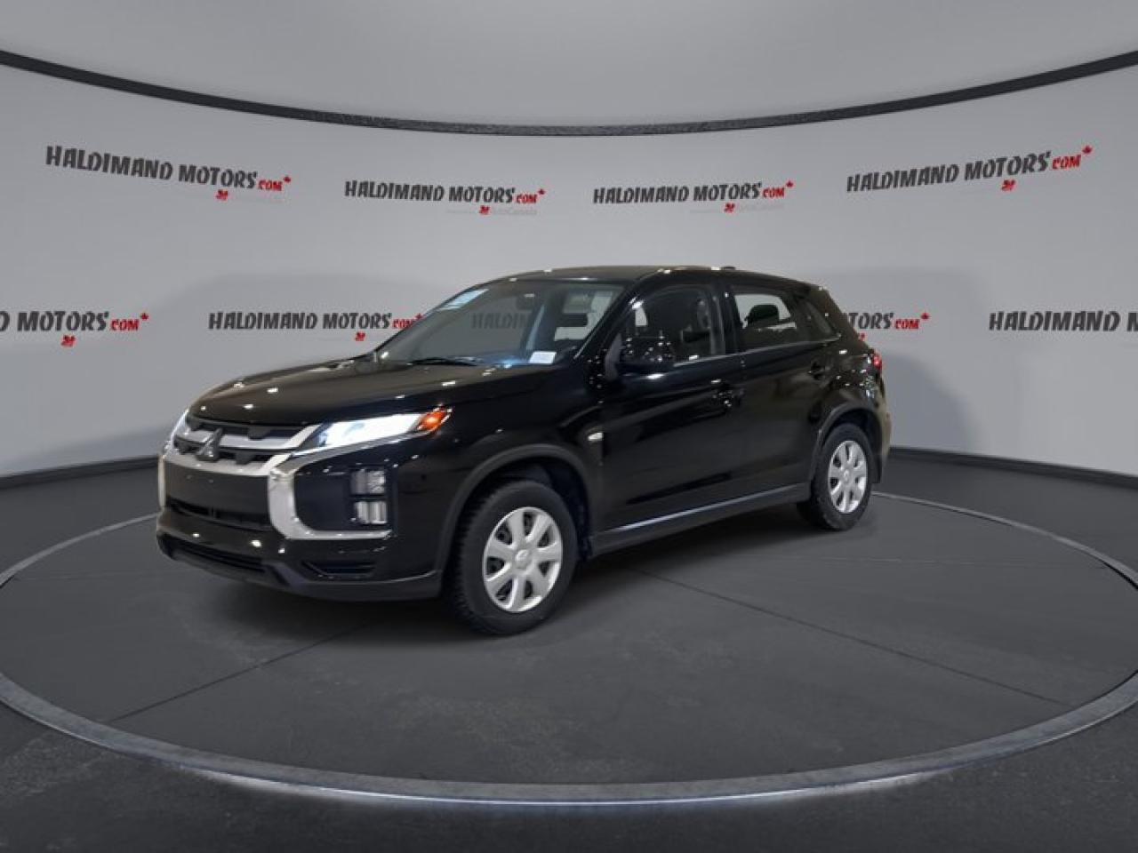 2023 Mitsubishi RVR ES AWC Photo