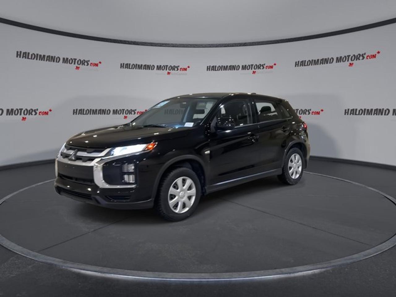 2023 Mitsubishi RVR ES AWC Photo3